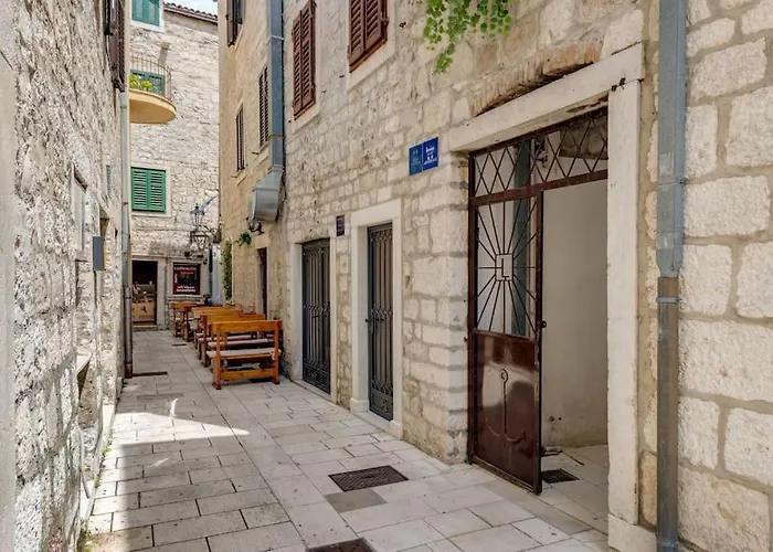 New Luxury Apartments In The Center Of Omis