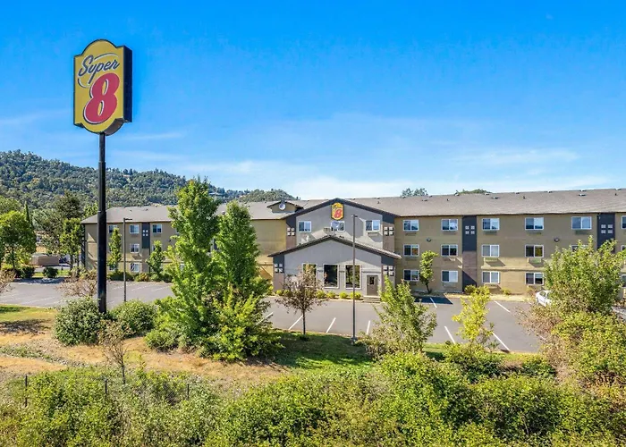 Super 8 By Wyndham Roseburg