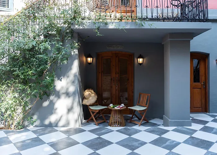 Pomegranate Suites