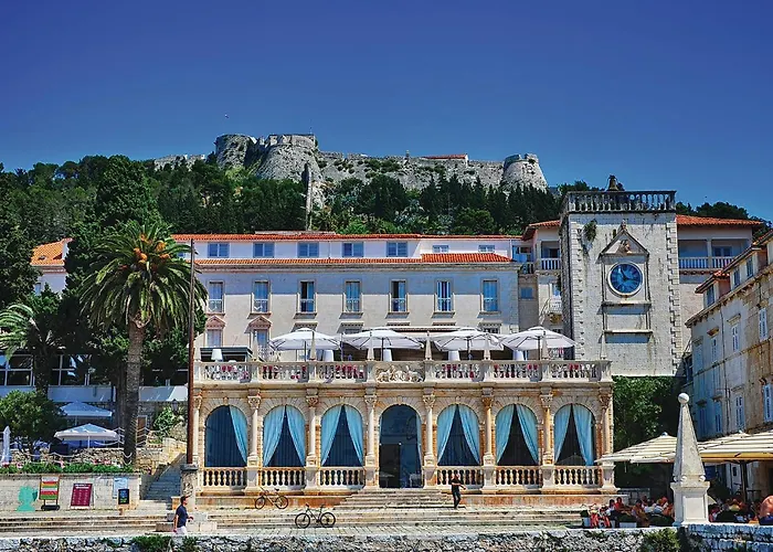 Awesome Apartment In Vrboska With Wifi