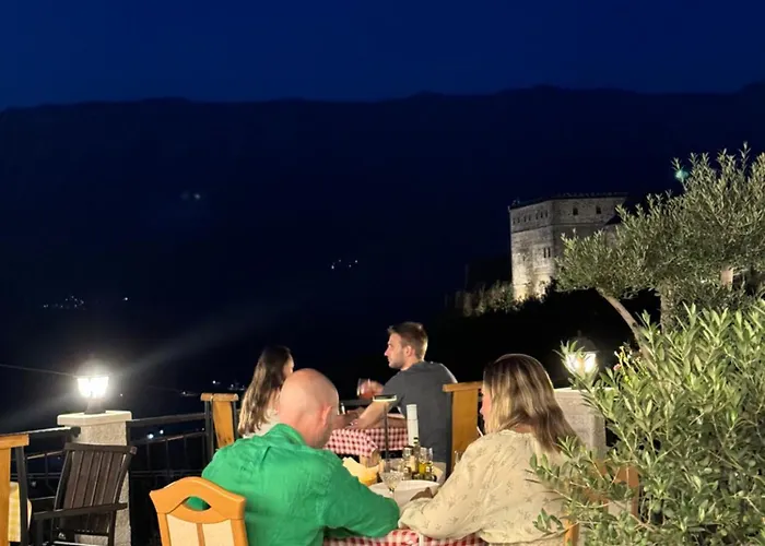 Castle Hotel