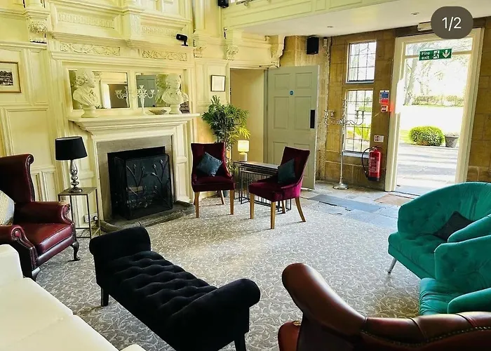 The Old Lodge