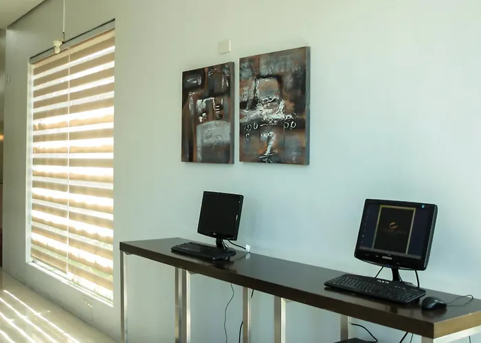 Casablanca Suites Near Airport