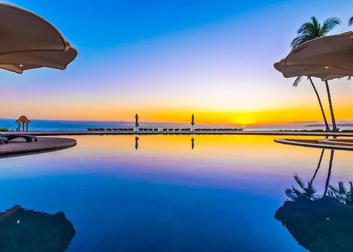 Ocean Front Condo With Pool Sleeps 6 Adults-Quinta Del Mar 203