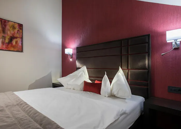 The Fifth Floor By Old Town Hotel