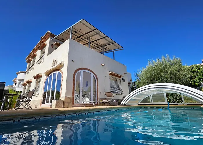 Mira Rosa Segaria - Els Poblets - 3 Double Bedroom