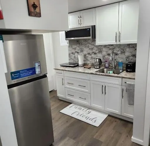 Avocado Executive Suite 2