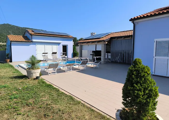 House With Pool