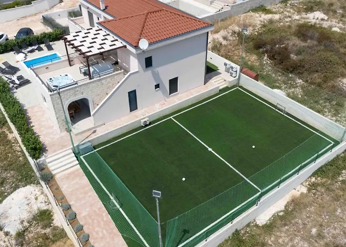 Villa Roza S Privatnim Grijanim Bazenom I Jacuzzijem
