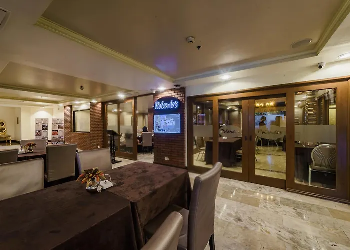 Villa Caceres Hotel