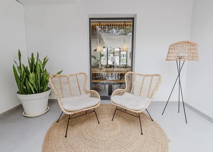 Apartamentos Es Pujols - Emar Hotels