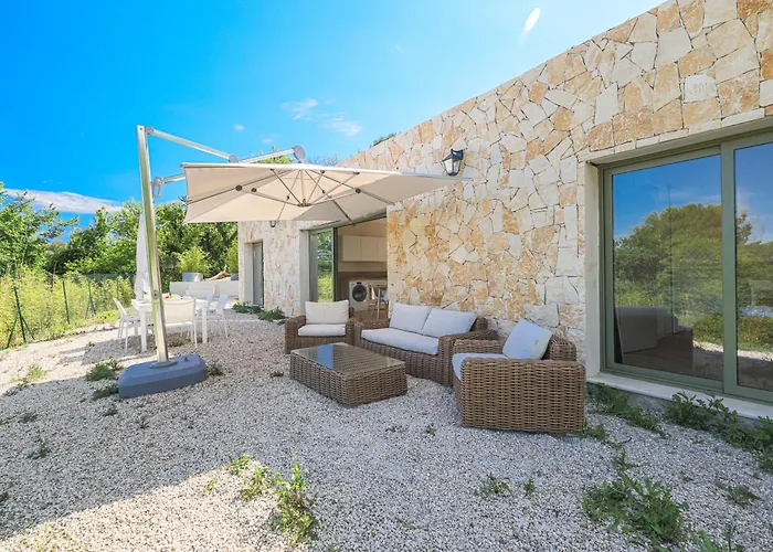 Home&Trees - Villa Sole Jacuzzi Calme
