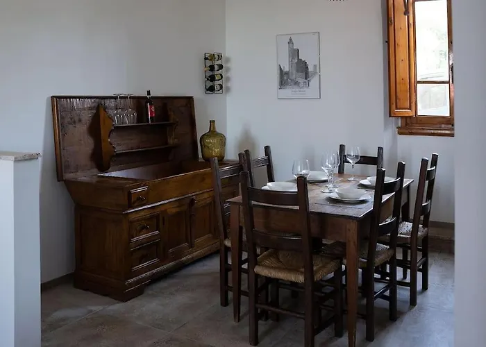 Un Passo Dalle Torri