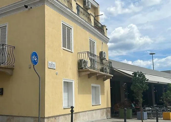 Crispi Guest House Mmg