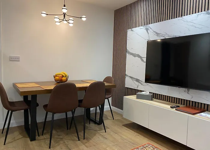 23 Innes Street Apartment