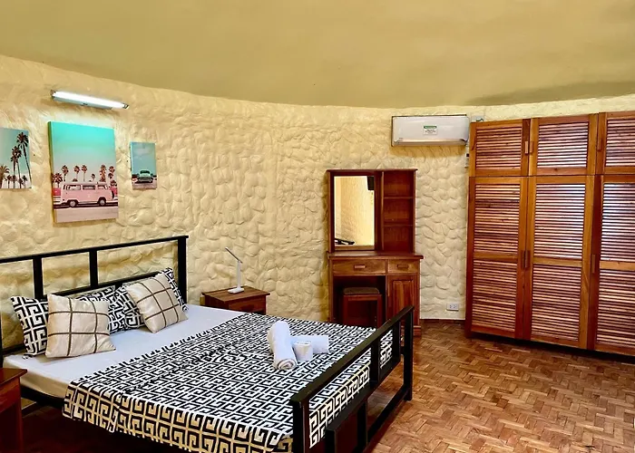 Midnite Inn
