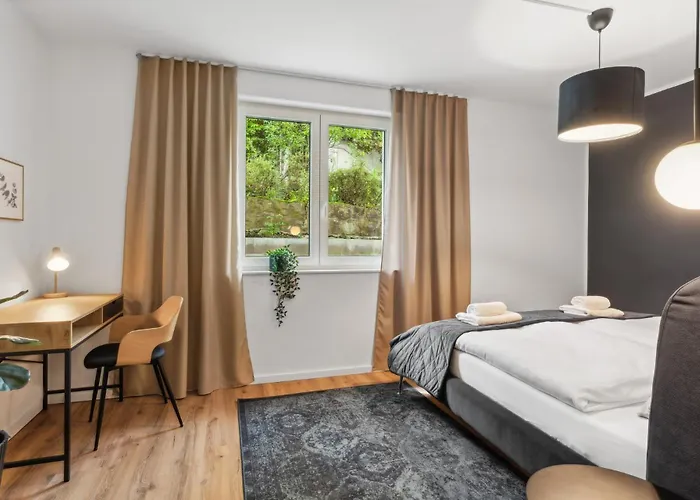 Modernes Apartment Bielefeld Zentrum,Parkplatz, Terrasse & Kontaktloser Check-In