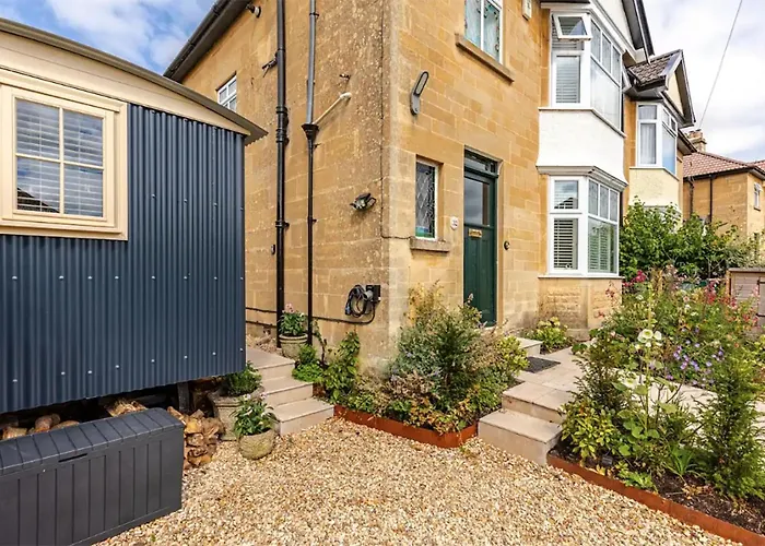 Shepherd'S Hut, Bath