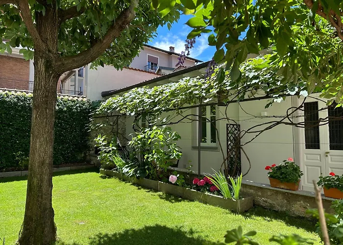 Garden Lodge