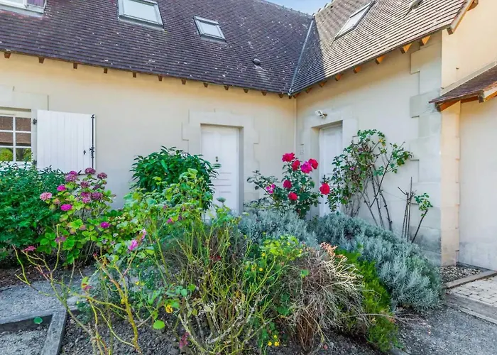 Charming House With Garden In Residence With Pool