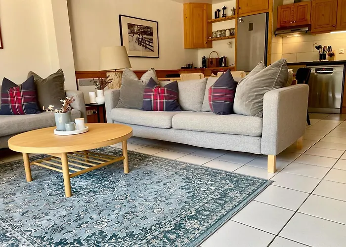 Central Morzine, Spacious 2 Bedroom Family Apartment