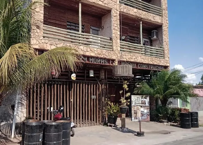 04 Quarto, Com Sala, Cozinha, Banheiro E Sacada