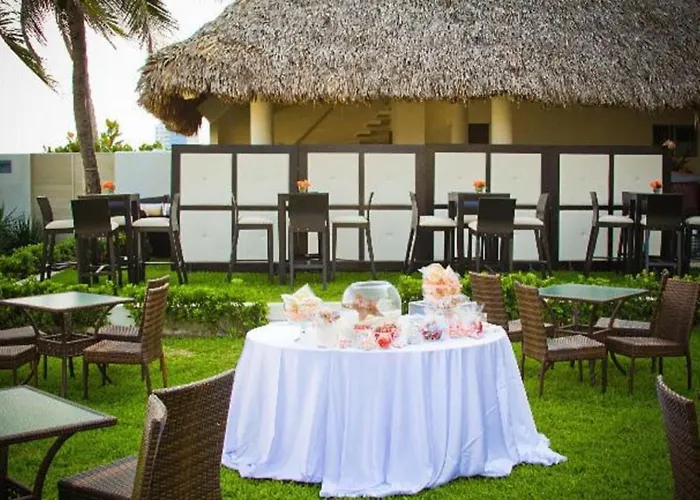 Playa Caracol Hotel & Spa