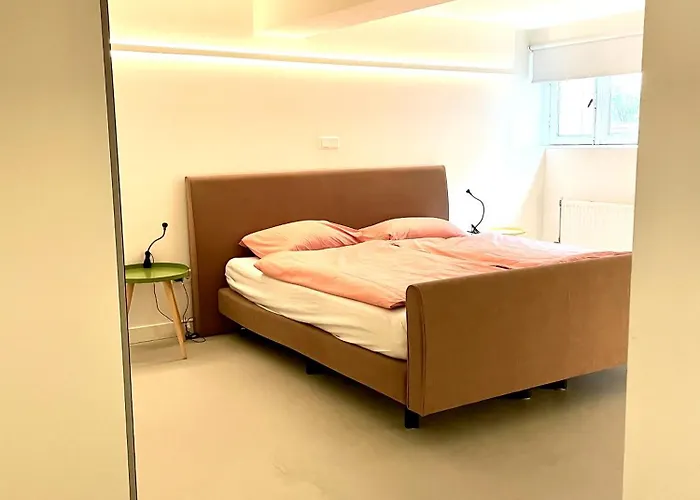 Apartment Close To Campus