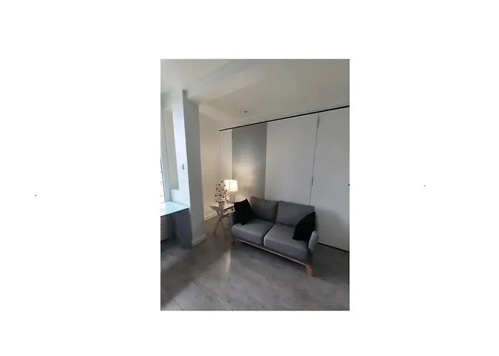Sweet Home 2 Idealement Situe Chateau De Vincennes