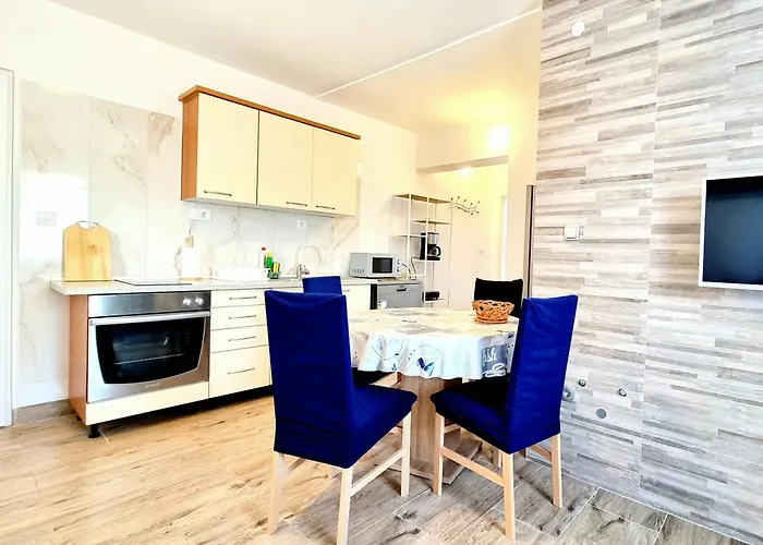 Sea View 100M To Beach Apartments Skoric Fanatic Primosten
