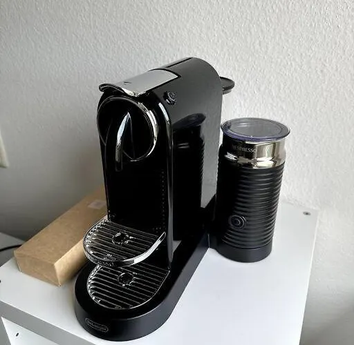Grosszuegige 2-Zimmer-Wohnung Mit Balkon, Ruhige Lage