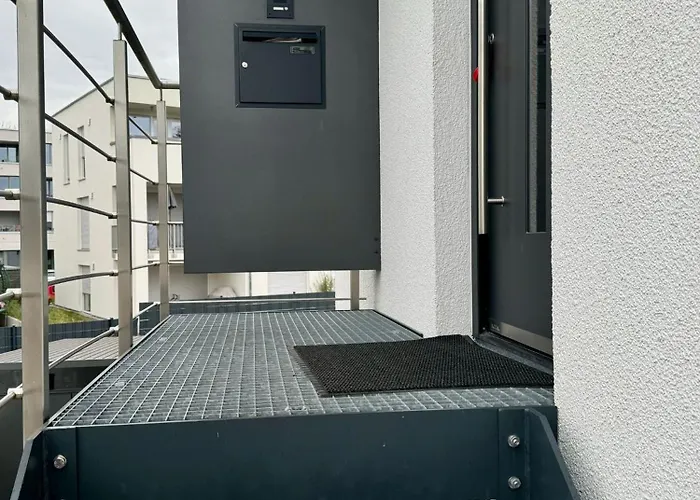 Ail Hall Apartment