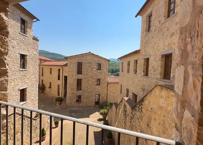 Borgo Di Gaiole - Casa Julietta - Apartment With A View & Travel Guide