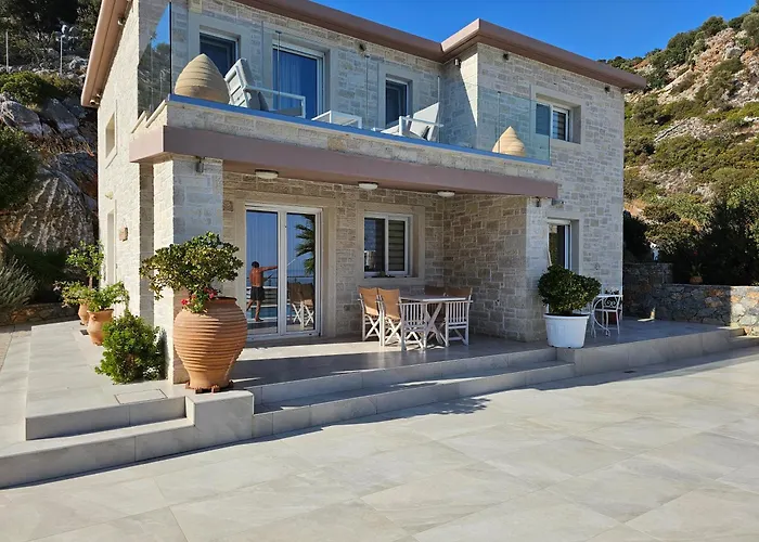 Villa Petros, Luxe Villa Met Prive Zwembad