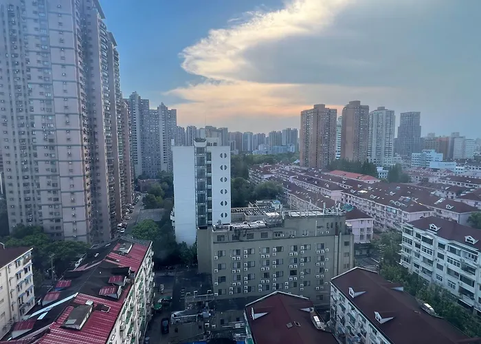 Shanghai Lerongju Boutique Apartment Metro Line 8 20Meter