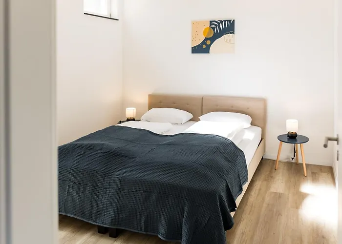 3 Bedroom Altstadtwohnung Mit Parkplatz, Tolle Lage In Schwaebisch Hall, Bis 8 Personen