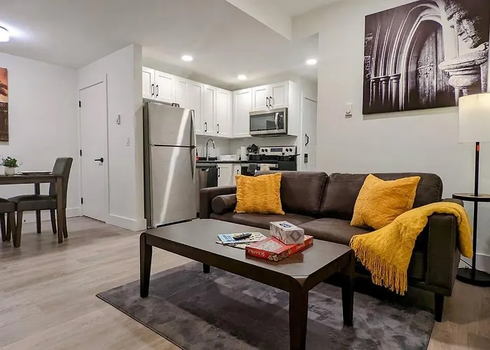 Cozy 1-Bedroom Basement Suite In Rosewood
