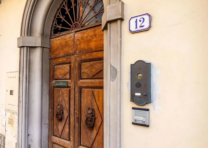 Centralissimo Appartamento Di Charme Con 2 Camere, 2 Bagni, Terrazza, Aria Condizionata