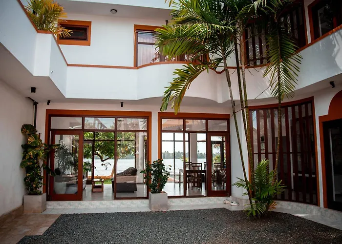 Riverside Inn Fuji
