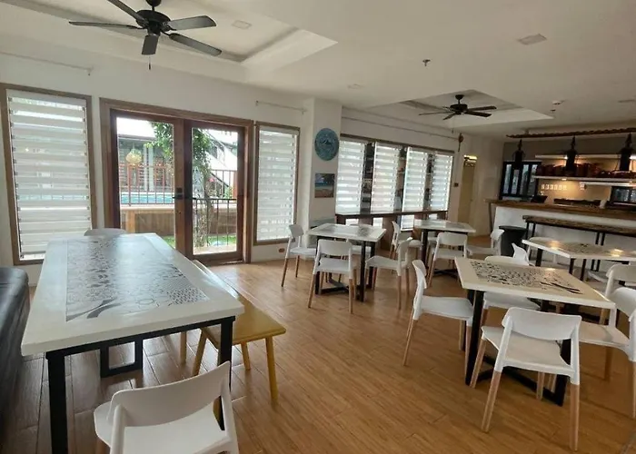 Urban Glamp Resort Iloilo