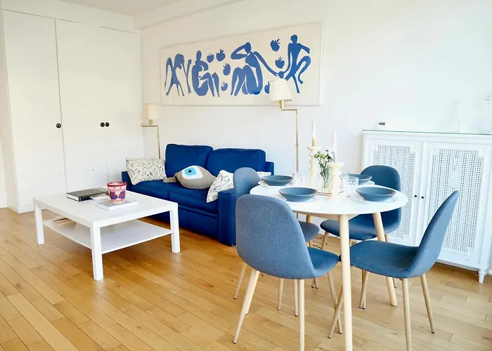 Vue Mer Balcon Et Parking Prive Plage A Une Minute