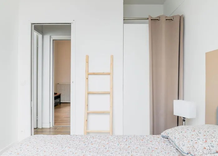 Appartement F3 55M2 A 5' De Paris