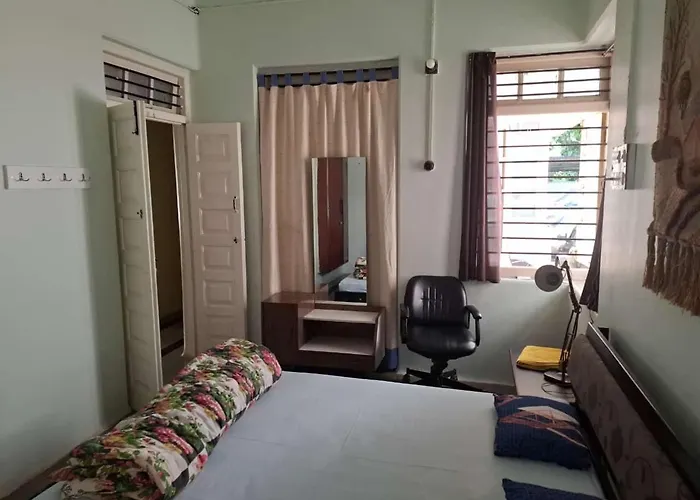 Madhav Bhavan Guest House