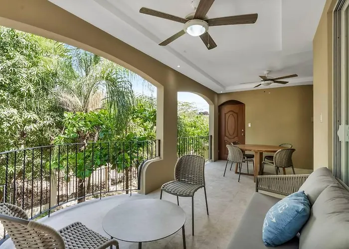 Gav4: New Condo In Location Walkable To Beach