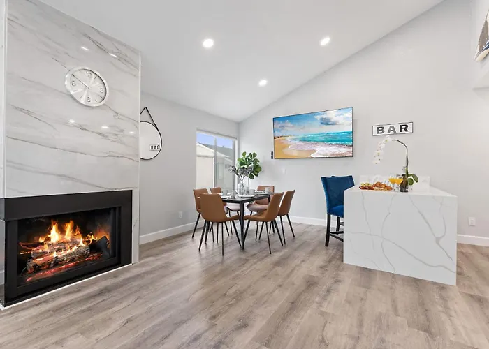 Searenity Suite- Peekaboo Ocean View 1 Min Walk To Beach