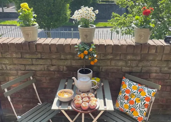 Entire 3 Bed Apartment, Close To Dublin