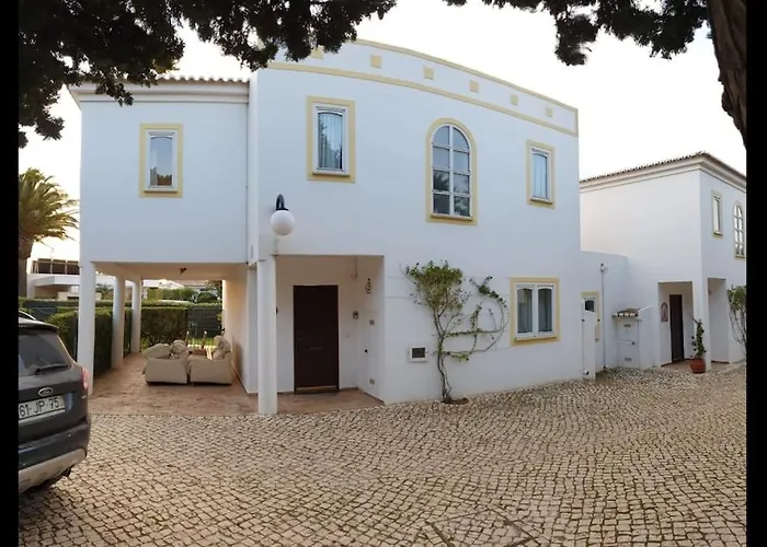 3 Bedroom Beach House In Luz