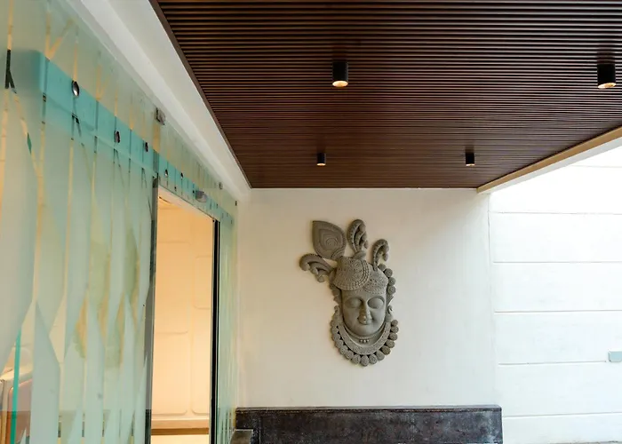 Sri Senthoor Velavan Palace Ssv Palace