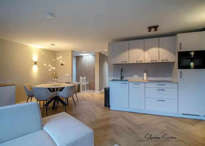 Aparthotel Boutique By Urban Home Stay