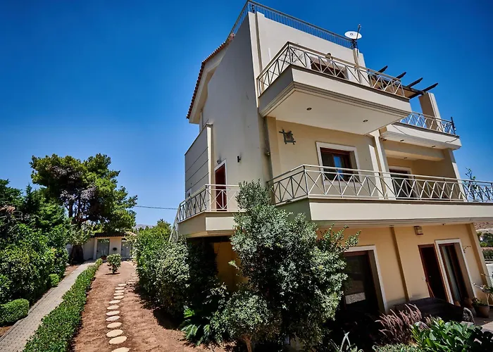Luxury Maisonette With Pool